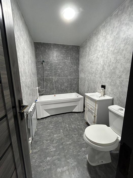 2 хоналик срочно сотилади.