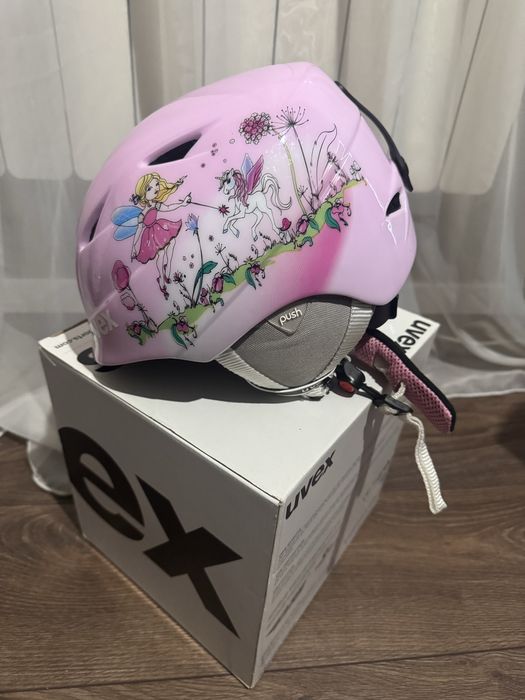 Детска каска за ски Uvex