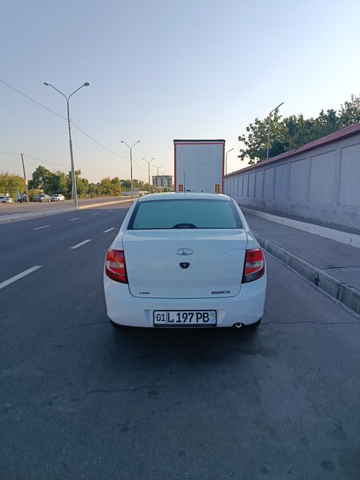 Lada Granta 1.6 2013г