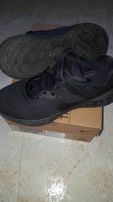 Маратонки Nike Revolution НОВИ!