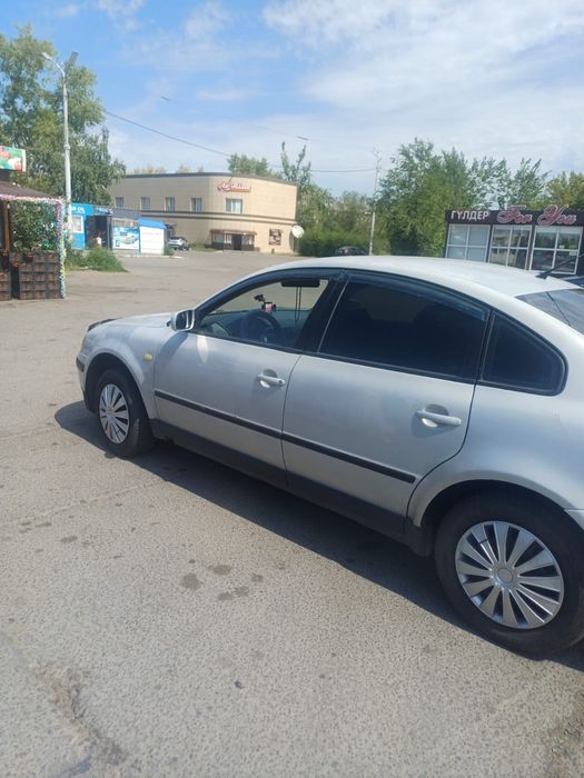 Volkswagen Passat B5 1.6 седан