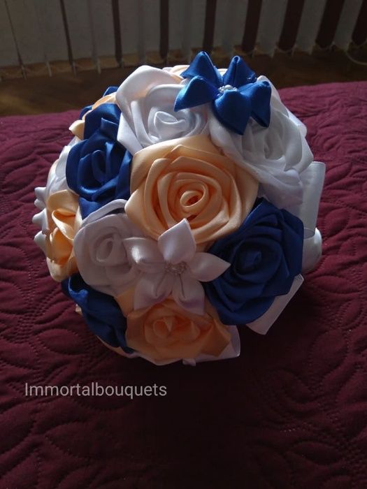 Сватбен *САТЕНЕН* букет