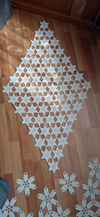 Macrame Doua seturi și mileuri