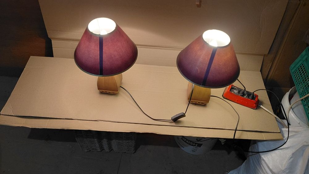 Нощни лампи. 2 броя. С лилав абажур.