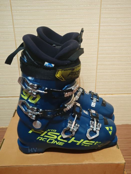 Clapari schiuri Fisher Fischer RC One 90 XTR GW Nr 42 ,mondo 27,5