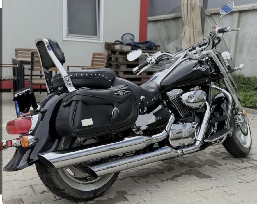 Suzuki Boulevard C90