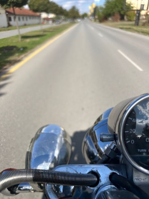 Suzuki intruder VS800