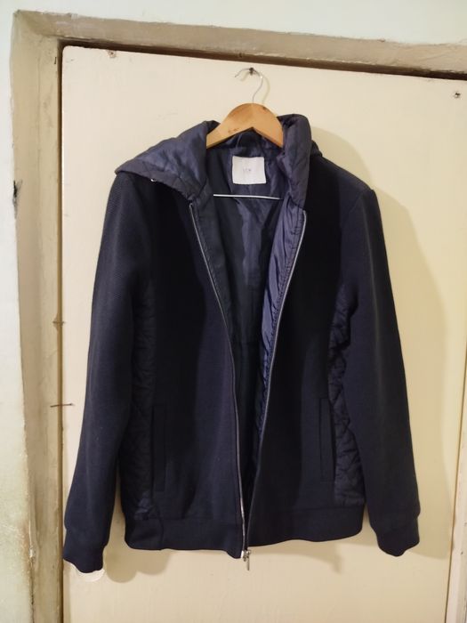 Продам пуховики.