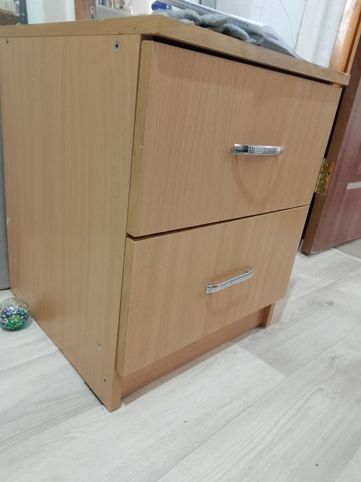 Срочно продам тумбочки