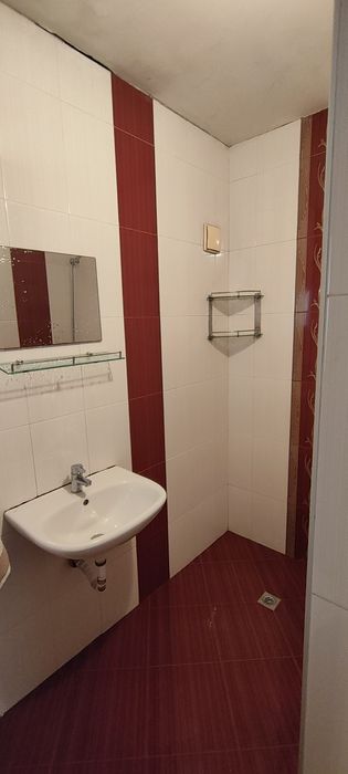Дава се под наем Тристаен апартамент в Враца, Център - 80 кв.м за 331.5 € - Снимка #4