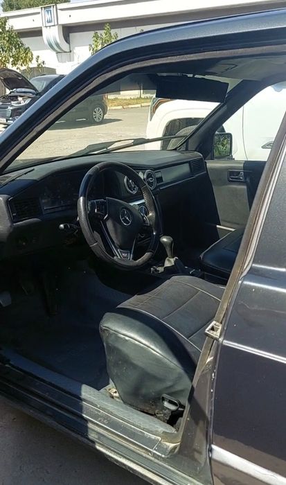 Продаётся mercedes-benz 190
