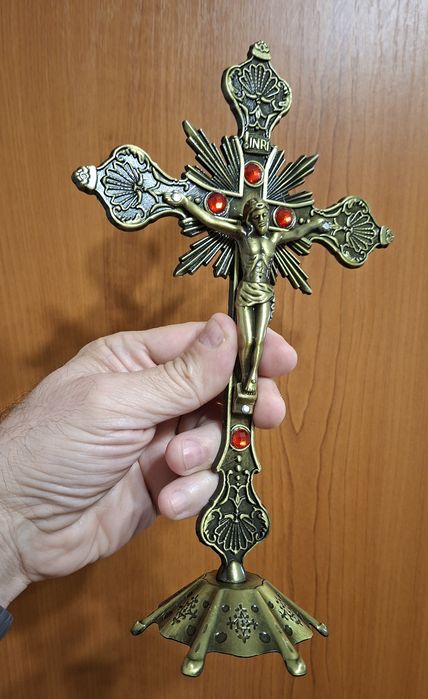 Cruce / crucifix ornamental cu suport.