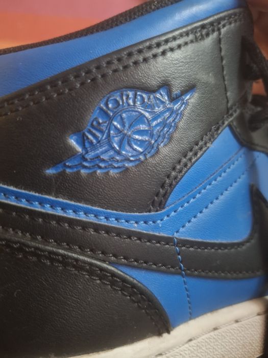 Оригинални маратонки Nike Air Jordan 1s Mid. 36 номер