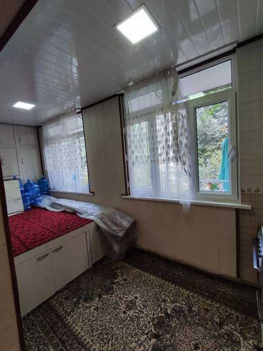 Коракамиш 2 хона сотилади локация яхши.