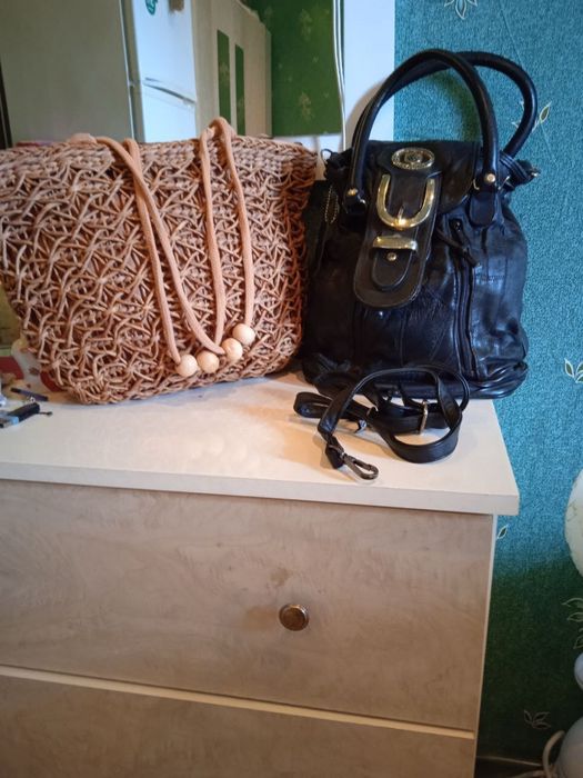 Продам сумки,редикуль5500