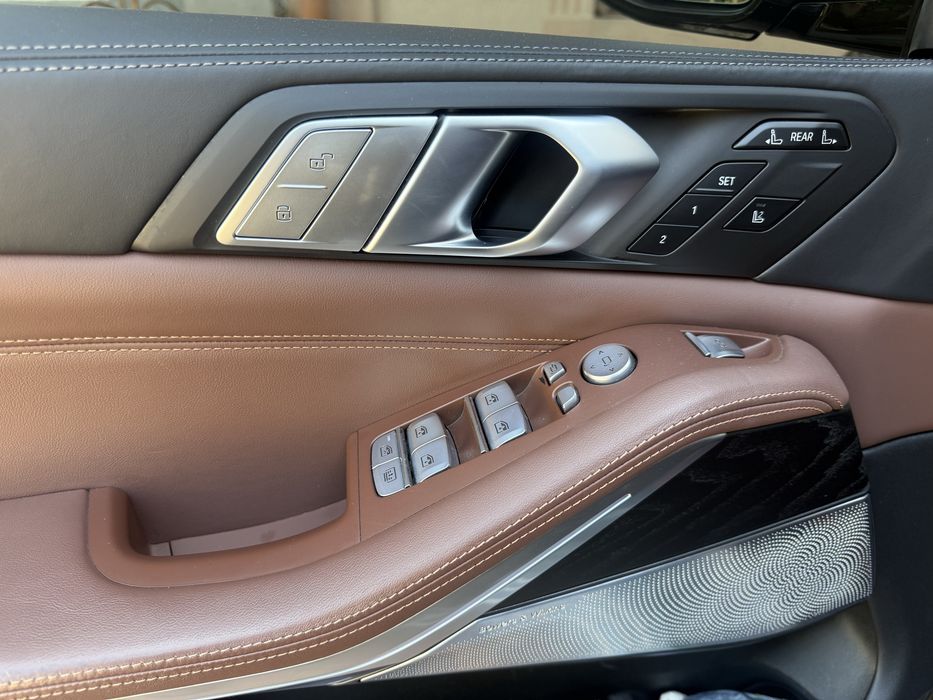 BMW X-7 xdrive 40i қара 2021 йил