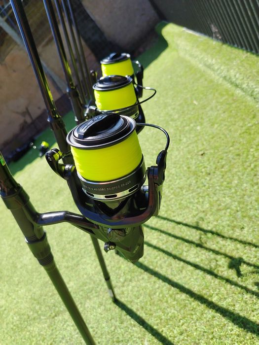 SET 3 Lansete FL Flx 8 CARP 3.60m,2 tronsoane + 3 Mulinete FL BLACK FO