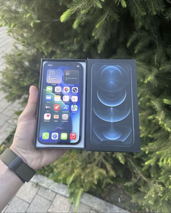Продам телефон Айфон 12 Pro 128Gb