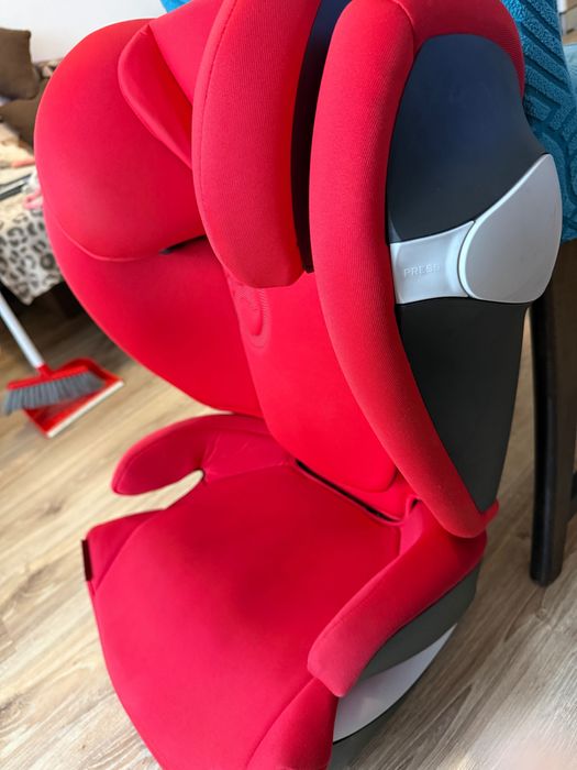 Cybex m-fix стол за кола