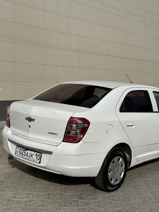 Продам шевроле кобальт автомат