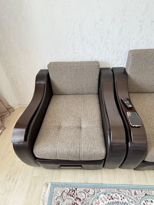 Продам диван 4 метра раскладной