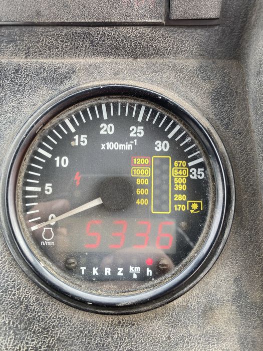 Продам трактор 80