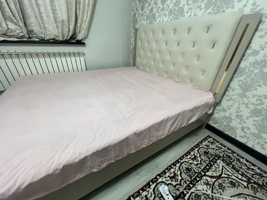 Продается мебель для спальни кровать 180/200 х
