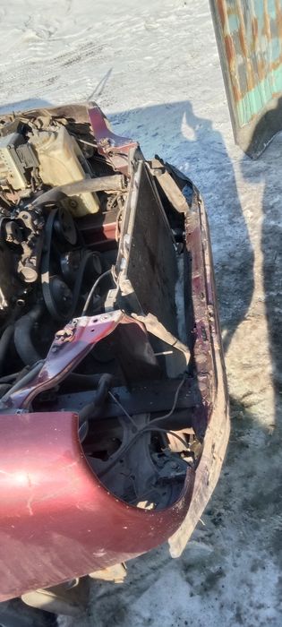 крылья, телевизор  Мерседес 210