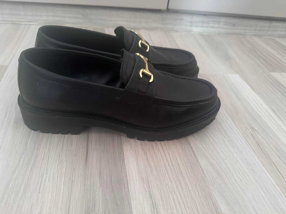 Дамски обувки от естествена кожа