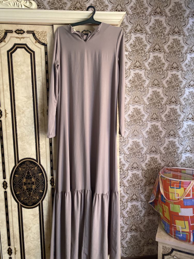 Длинная юбка, кеды и платок. Что носят в Чечне