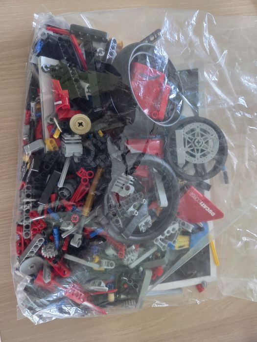 Lego Technic 42107 Ducati