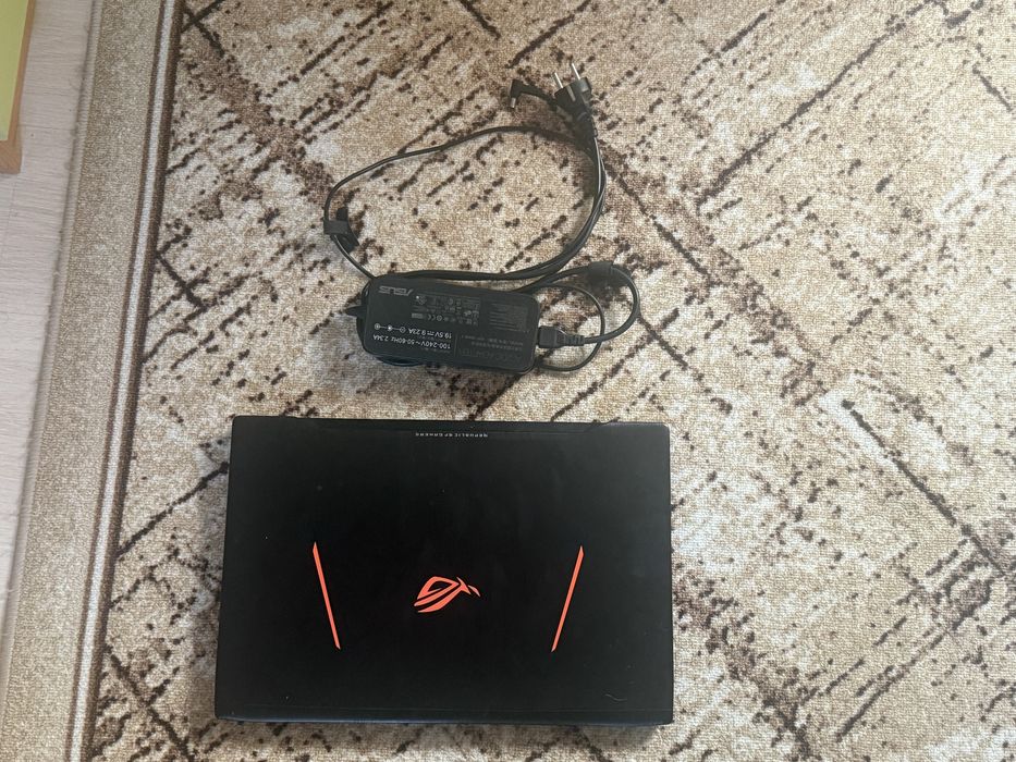 Лаптоп Asus Core Intel 7