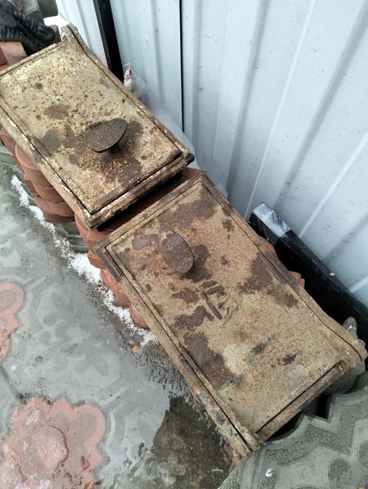 Продам Люстры разные