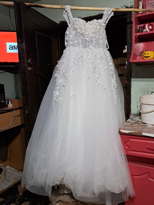 Vând rochie mireasă