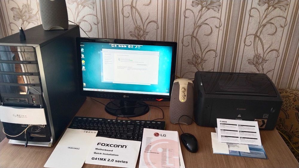 Комп Foxconn в комплекте без принтера
