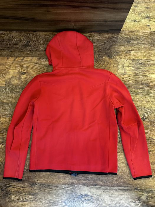 Nike tech fleece red top червен Оригинален! CU4489-657