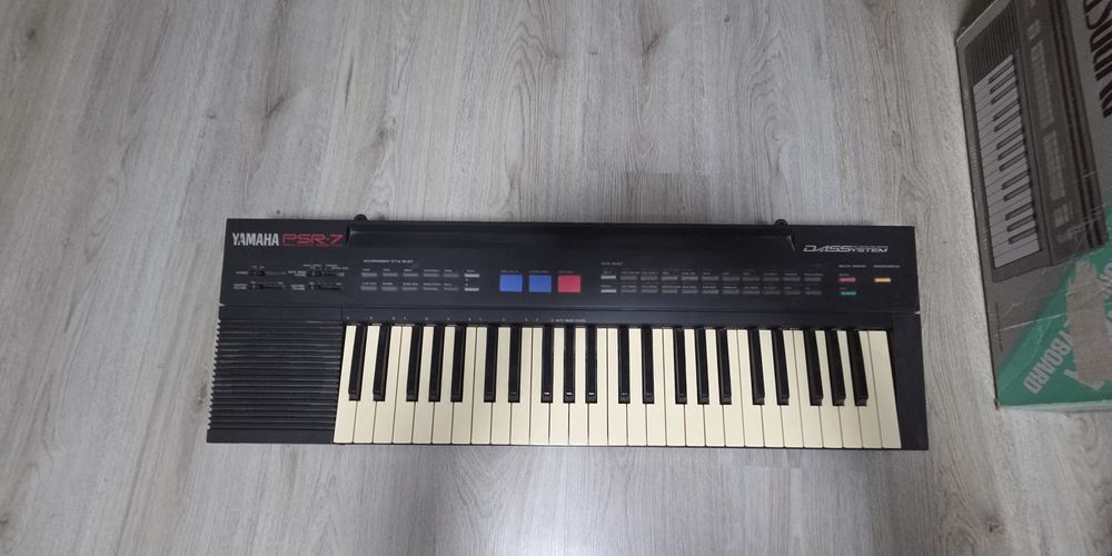 Синтезатори Yamaha pss и psr