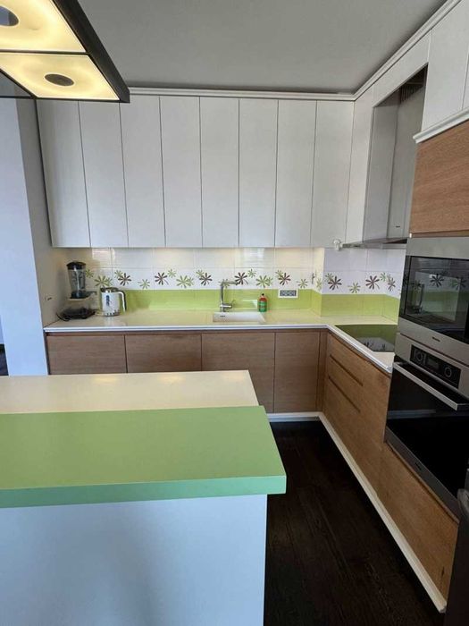 Дава се под наем Тристаен апартамент в София, Студентски град - 160 кв.м за 1250 € - Снимка #3