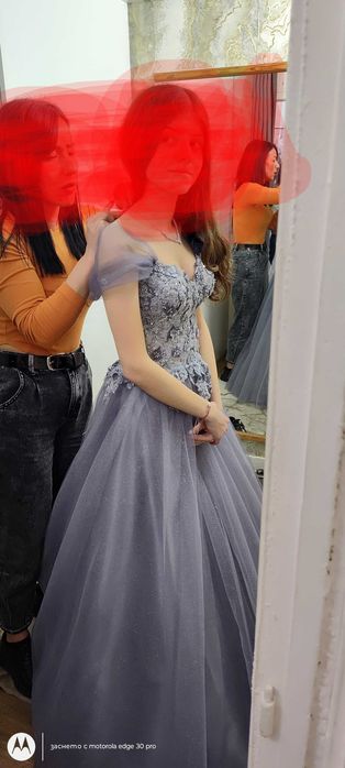 Продавам бална рокля миналогодишна, обличана само веднъж об