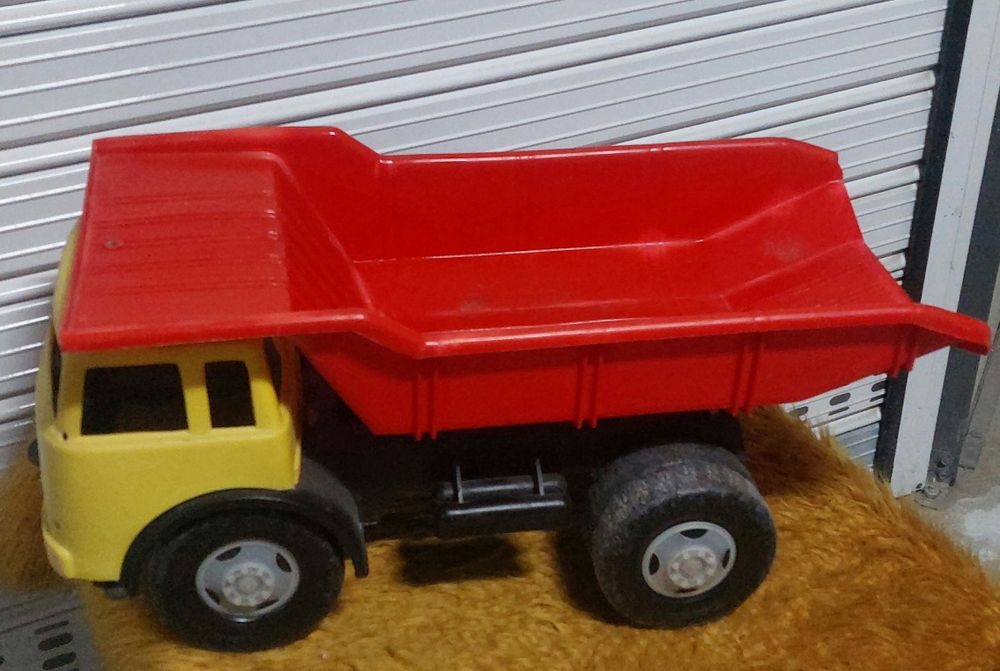 Камион-самосвал от Соца 3 бр