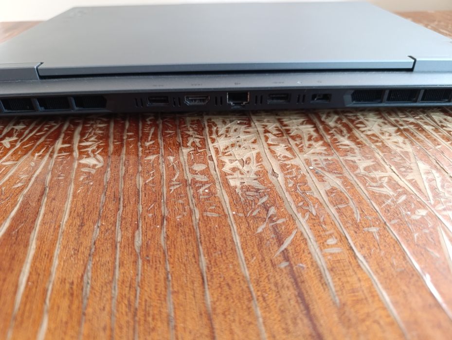 Продаю игровой ноутбук