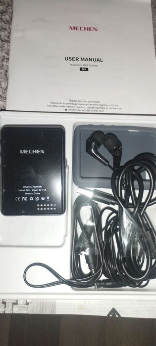 Player MP3 cu căști și husă protecție