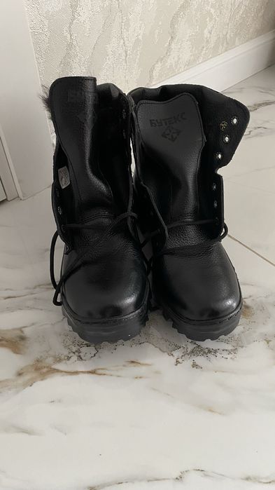 Берцы фирмы Бутекс 40 размер