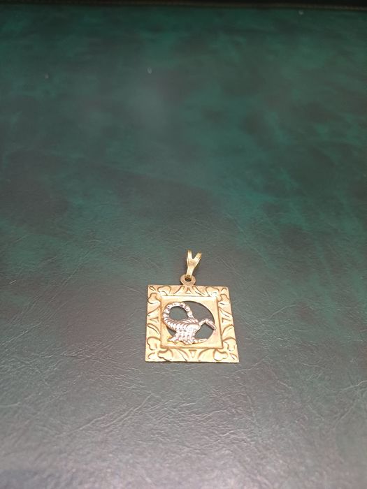 Pandantiv scorpion de aur  14k 2,82gr 350on per gr Neg