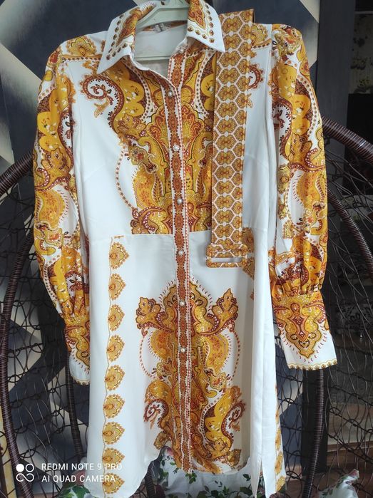 Продам платье очень красивое.