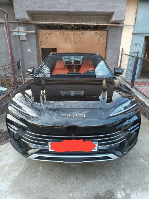 Машина гибрид BYD