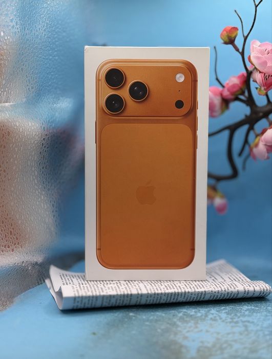 НОВ!!! Apple iPhone 17 Pro Max, 512GB, 5G, Cosmic Orange