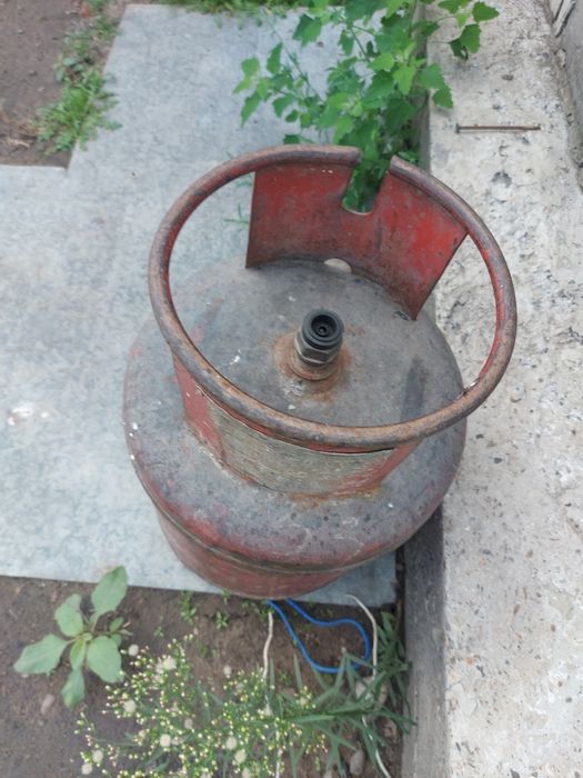 Газовый баллон продам