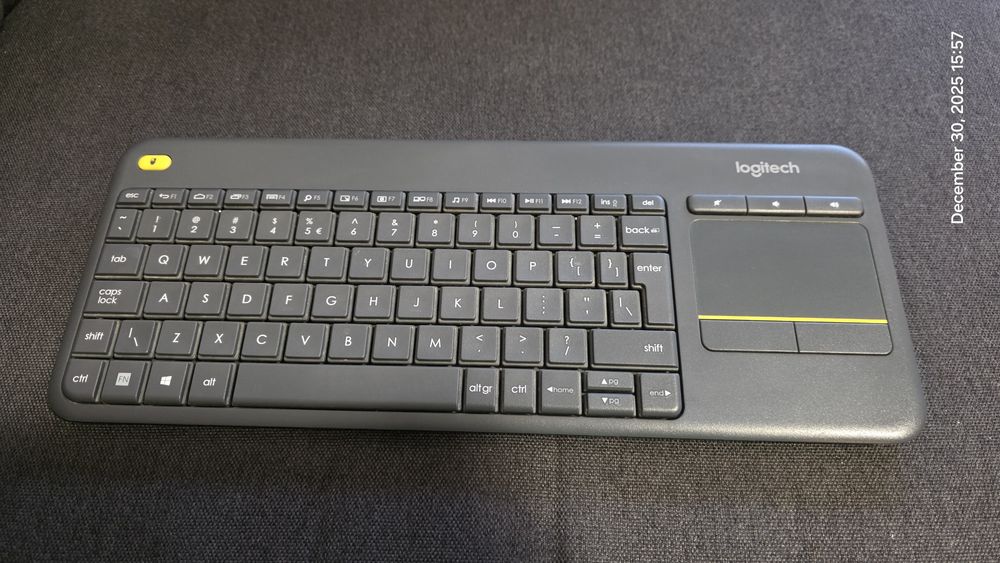 Tastatura wireless cu touchpad Logitech K400+