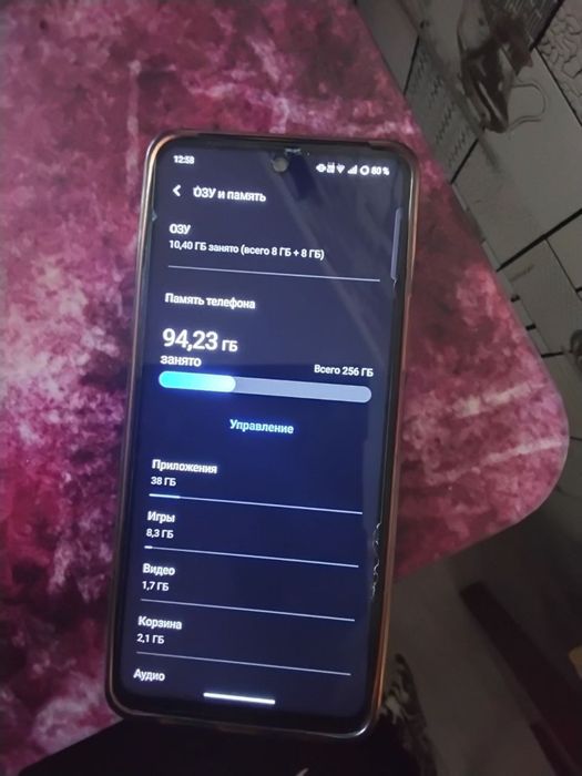 Продам телефон Vivo Y28